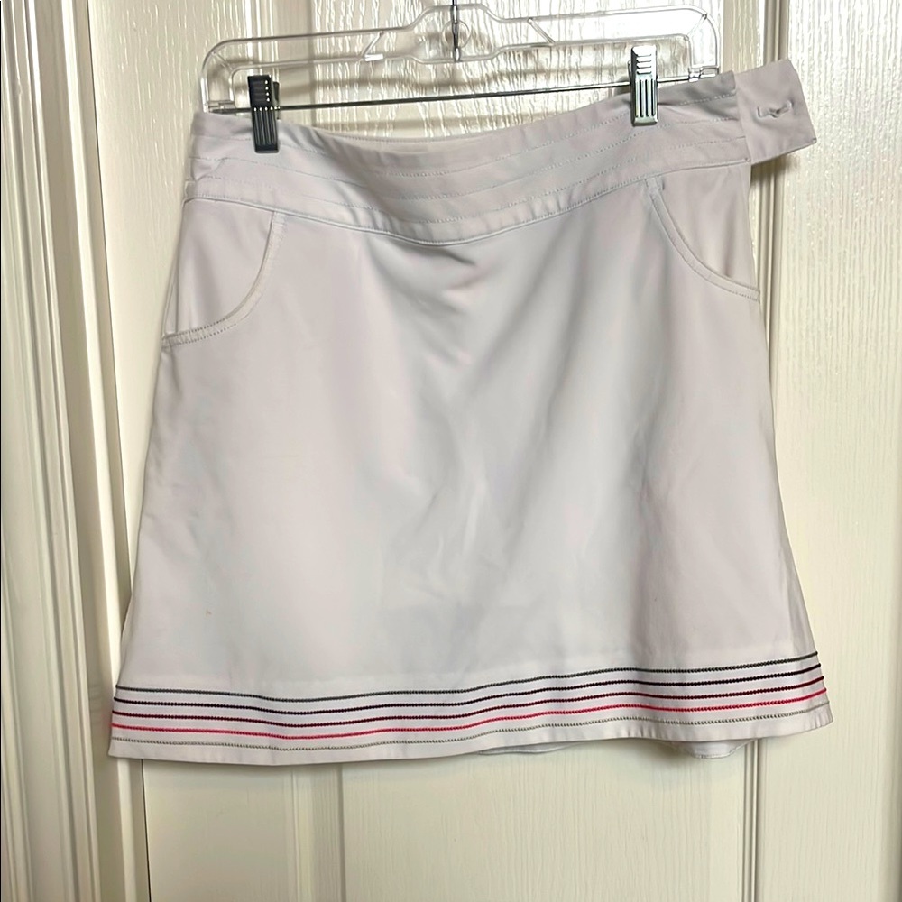 Nike white golf skirt size 6?